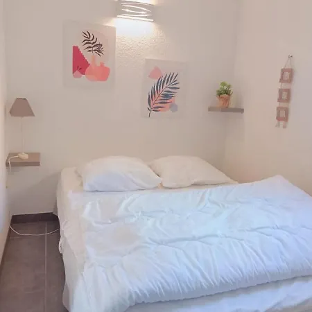Bel Appartement Au Pied Du Marche Noel Le Barcares Exterior photo